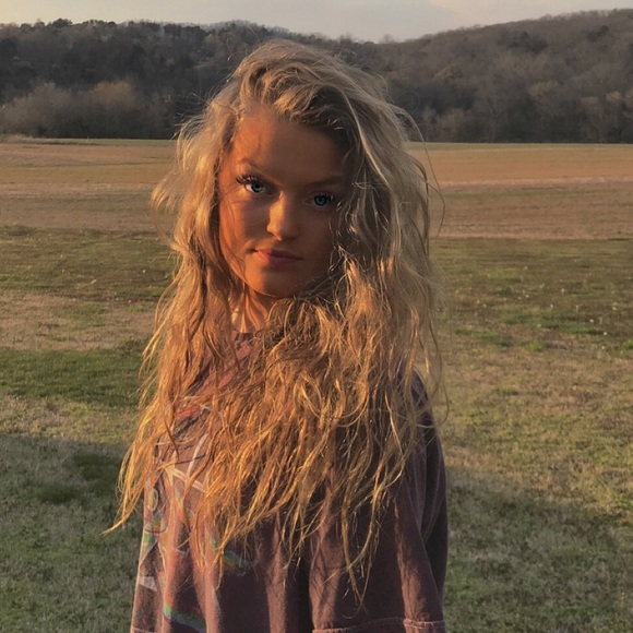 Meet your Posher, Jordan - Picture 2 of 2